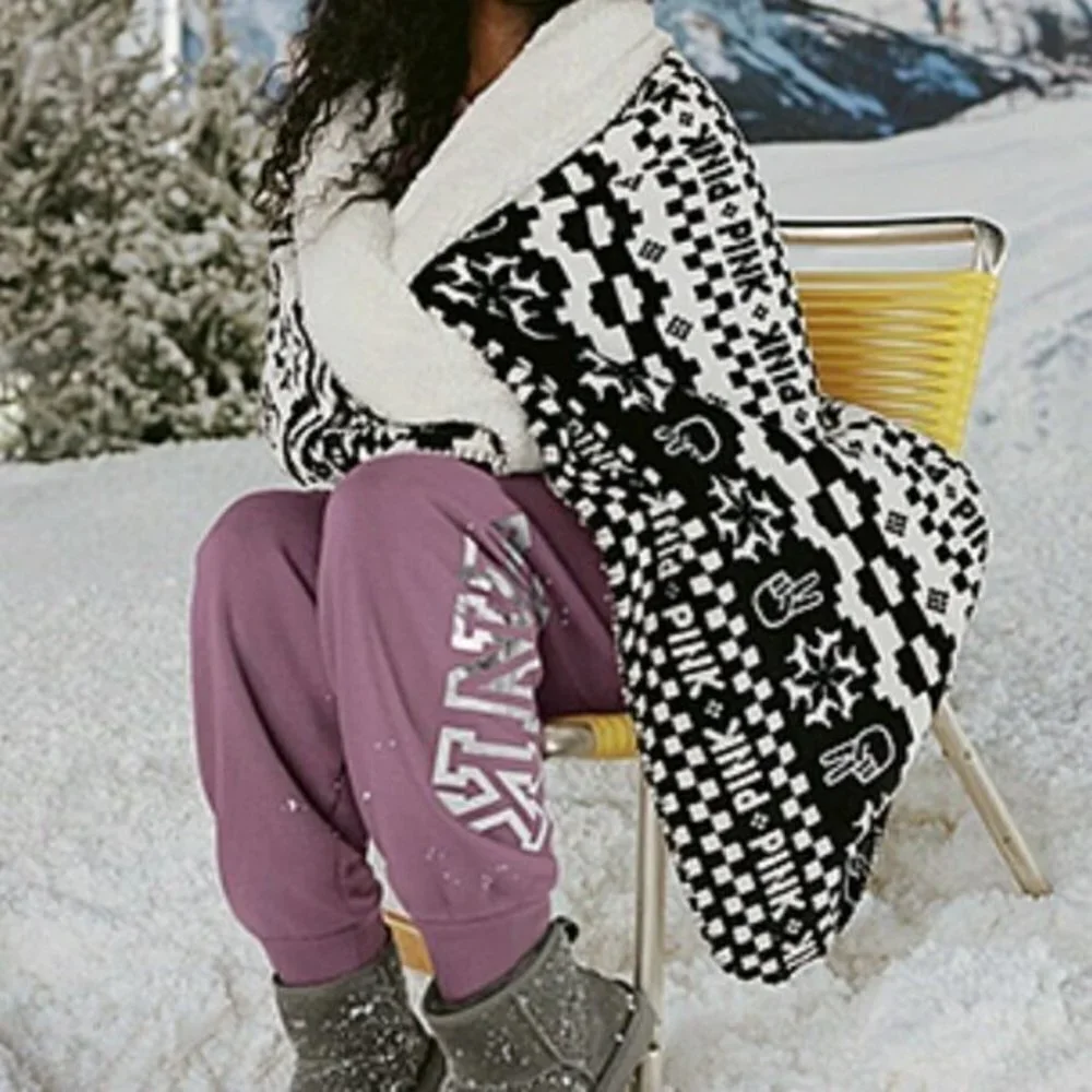 Victoria's Secret Valentines Pink Black/White Sherpa Blanket Throw Peace Soft